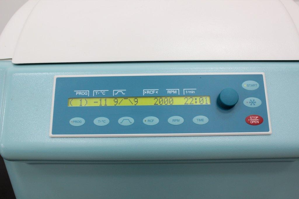 Hettich 5660-01 ROTANTA 460R Centrifuge with -20C Temperature Range