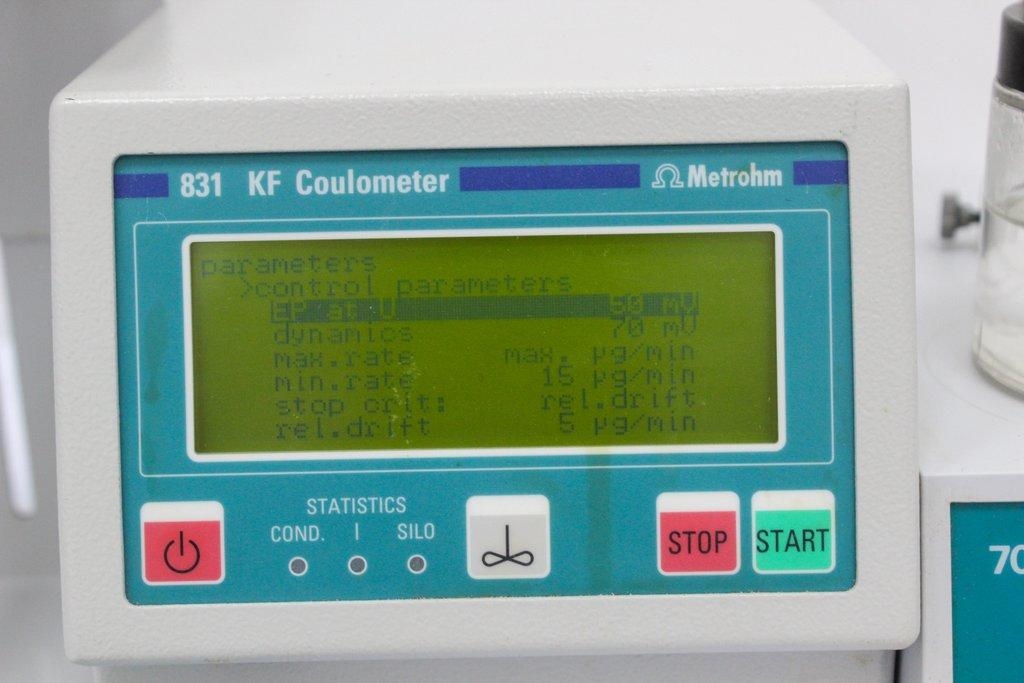 Metrohm 831 KF Coulometer Coulometer Benchtop RS232 Interfaces Automated 400-700nm