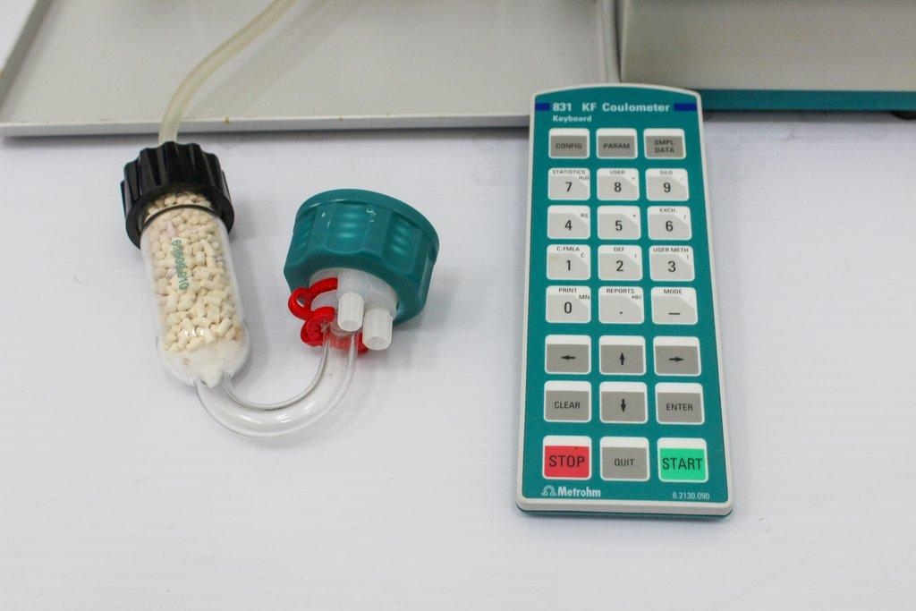 Metrohm 831 KF Coulometer Coulometer Benchtop RS232 Interfaces Automated 400-700nm