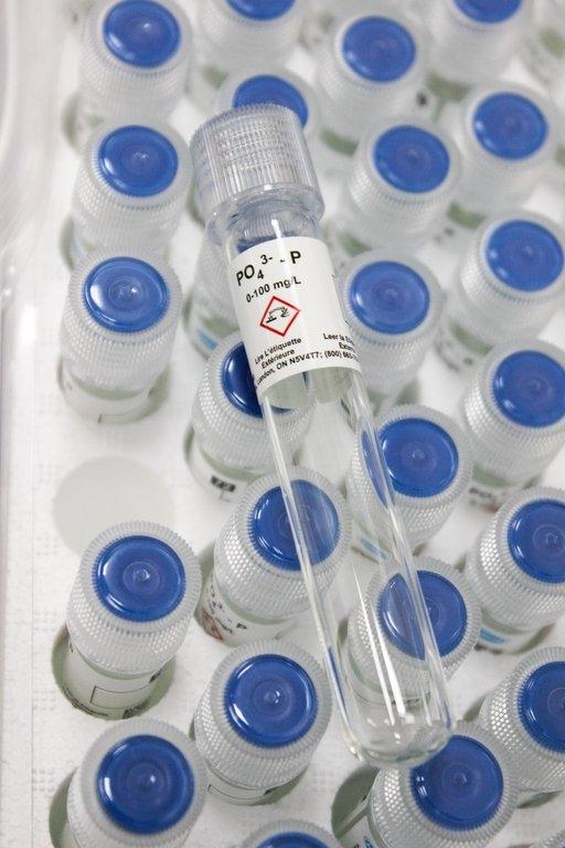 Hach 2767245 Phosphate Test Kit, High Range with Sample Cell, Turnkey System