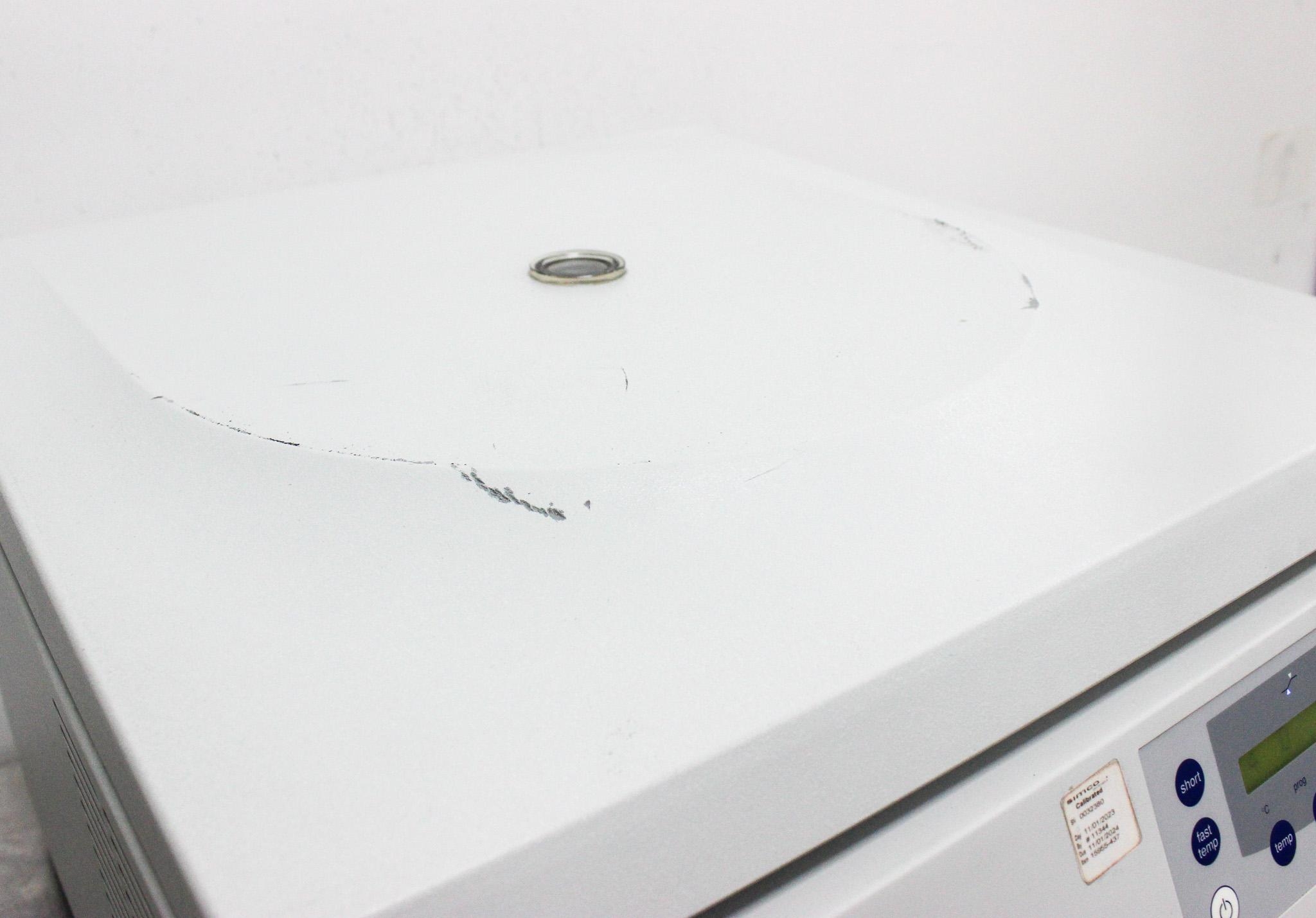 Eppendorf 5804R Refrigerated Benchtop Centrifuge with Rotor 14000 RPM