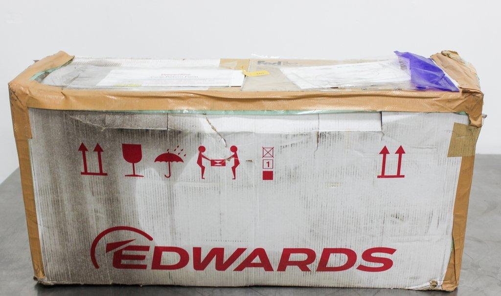 Edwards RV8 A65401906 Vacuum Pump Good Condition 120V/220V 50Hz/60Hz