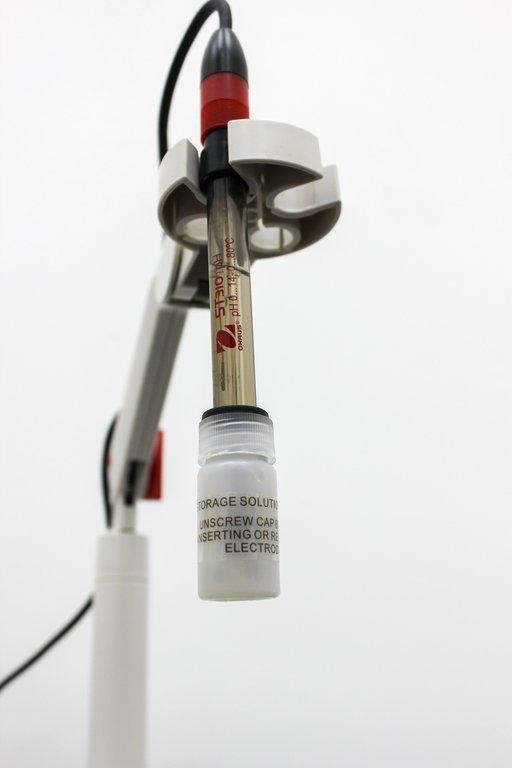 Ohaus ST3100 pH Meter VG Condition Reliable Laboratory Use 12V/120V