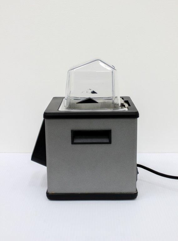 VWR WB02 2L Water Bath VG Condition 120V 60Hz Inc Power Cord