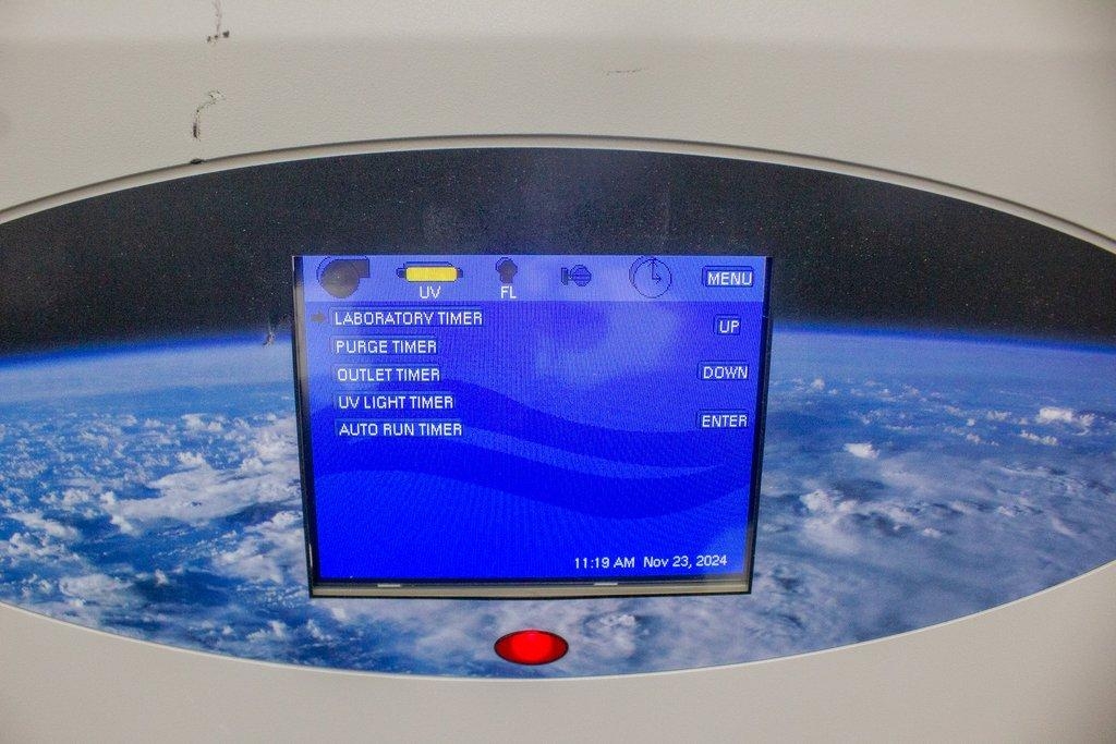 NuAire NU-430-400 Biosafety Cabinet Type B2 Chemical Resistance 4ft