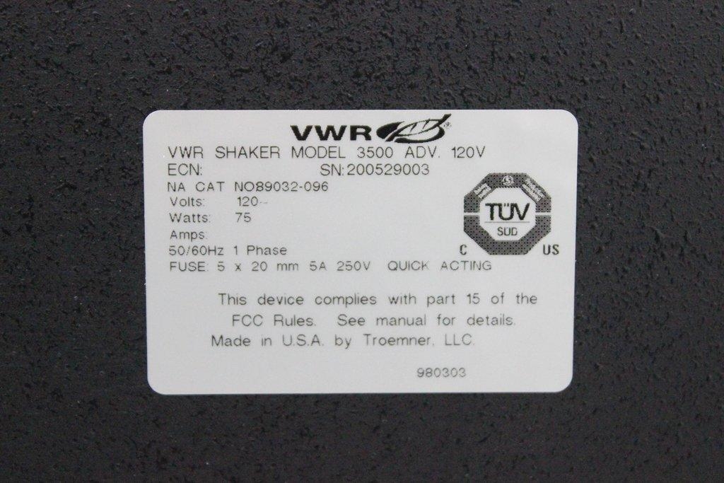 VWR Advanced Digital Shaker 3500 Small Benchtop Equipment, 120V, 60Hz, w/Cord