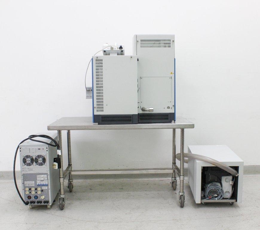 Thermo Q EXACTIVE HF Mass Spectrometer System with Power Supply & Vacuum