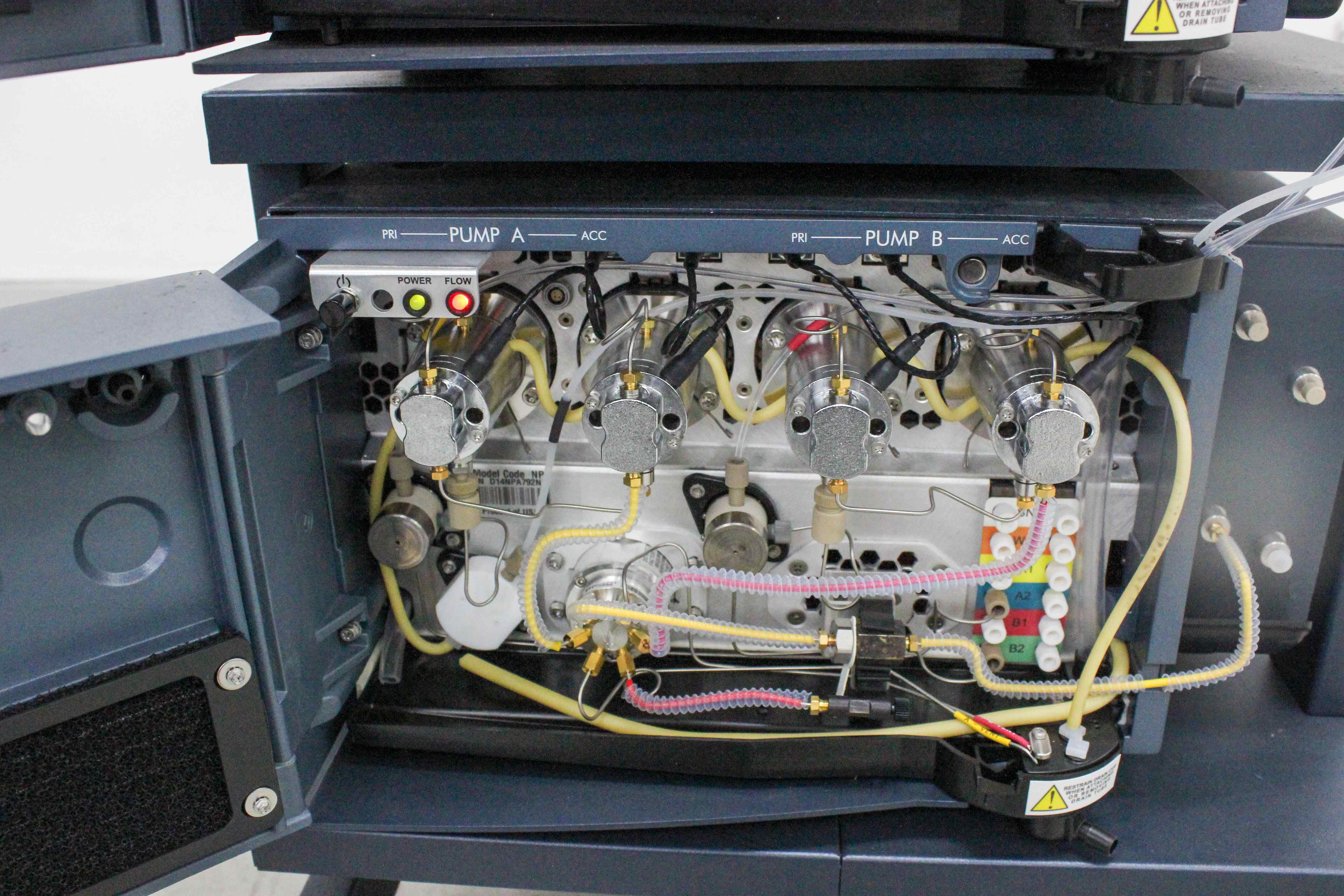 Waters nanoACQUITY UPLC System Cart - Chromatography, Proteomics, Sample Manager