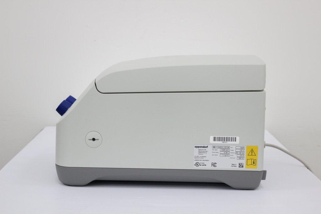 Eppendorf 5425 Benchtop Centrifuge FA-24x2 Rotor 12000 RPM Tested