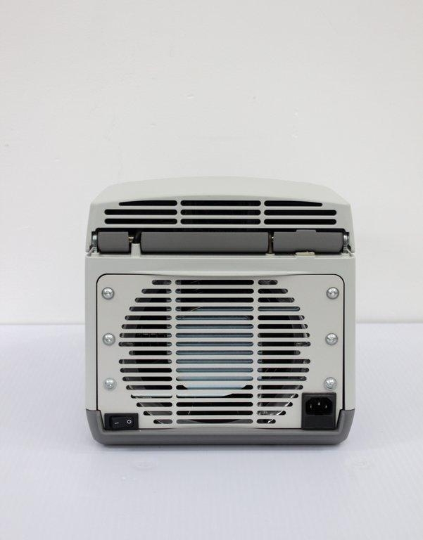 Eppendorf 5425 Benchtop Centrifuge FA-24x2 Rotor 12000 RPM Tested