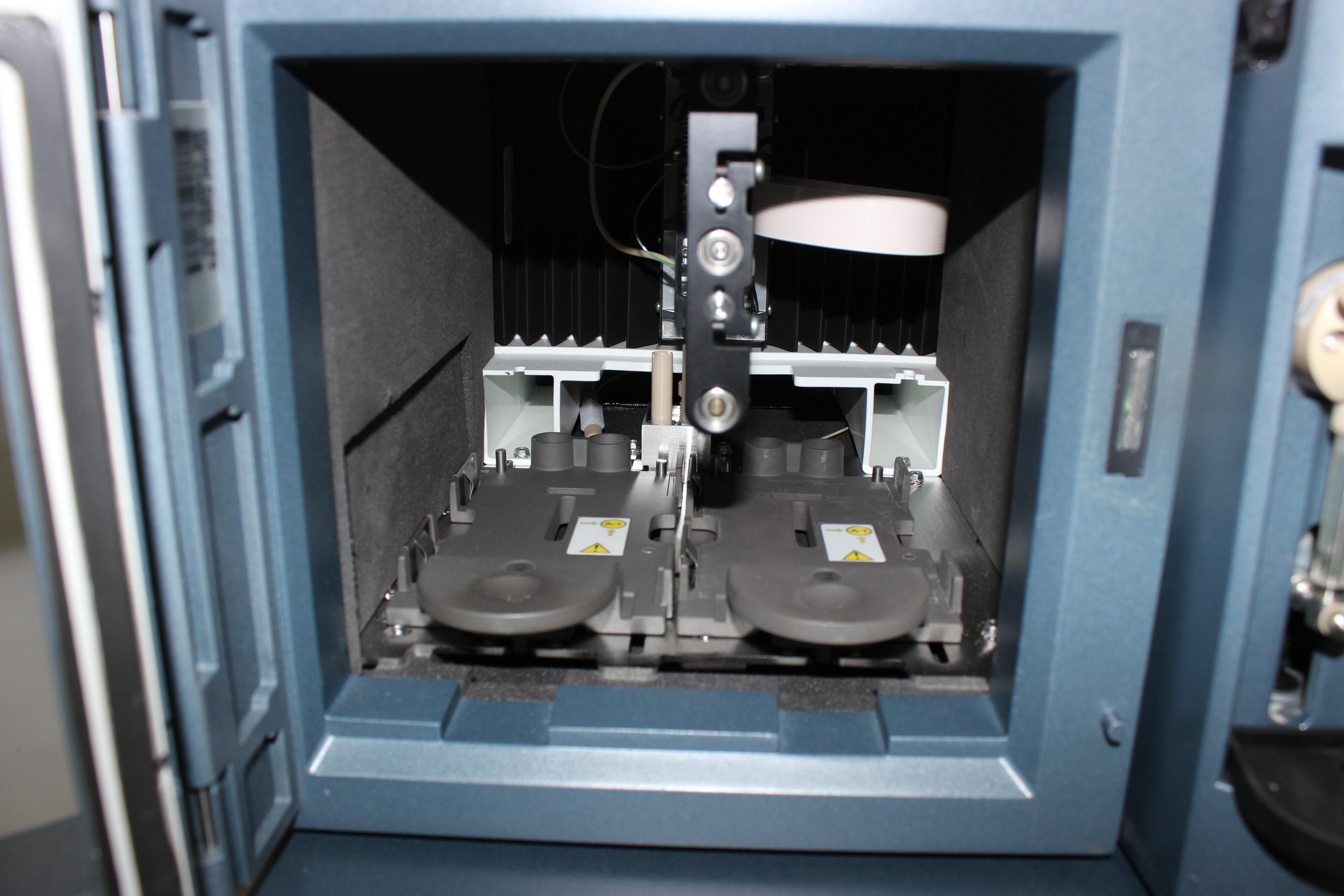 Waters nanoACQUITY UPLC System Cart - Chromatography, Proteomics, Sample Manager