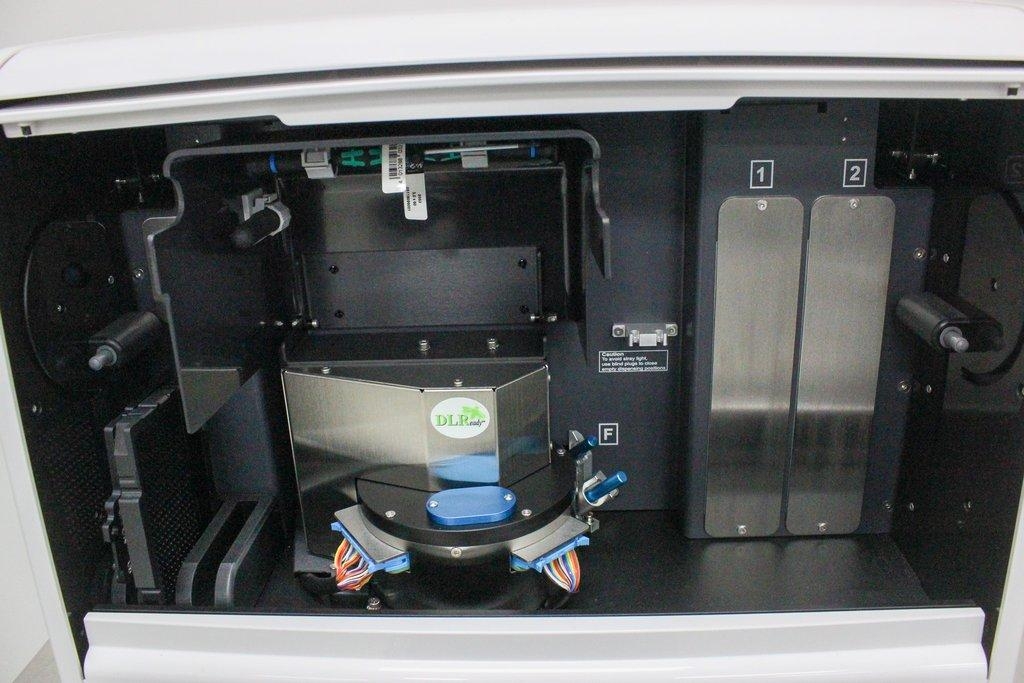 Thermo Varioskan LUX Spectrophotometer Multi-Mode, Absorbance & Fluorescence