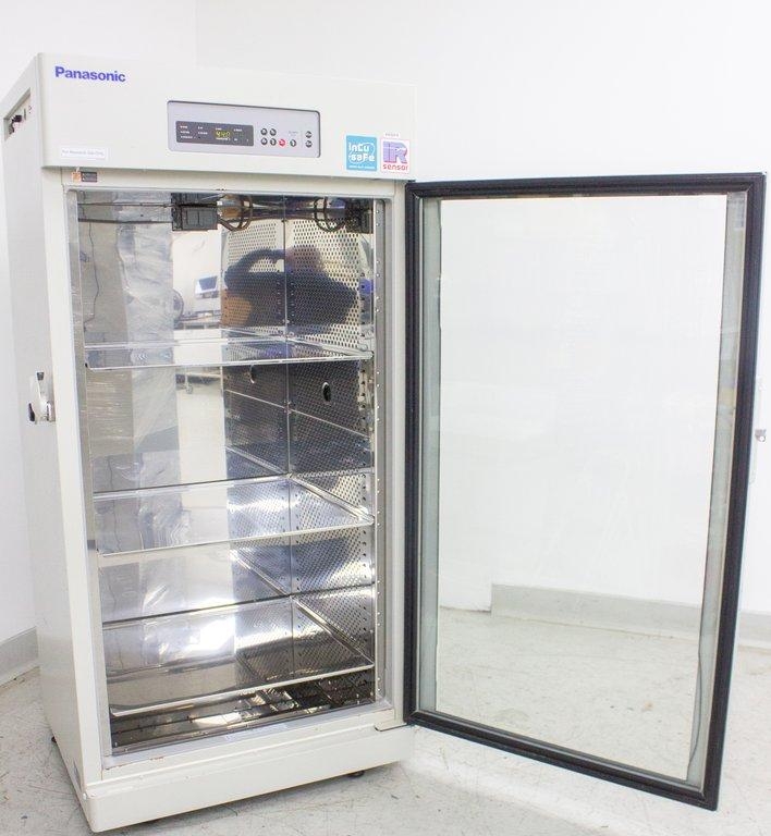 Panasonic MCO-80ICL-PA CO2 Incubator 30 cu.ft. Large Capacity Bioreactor