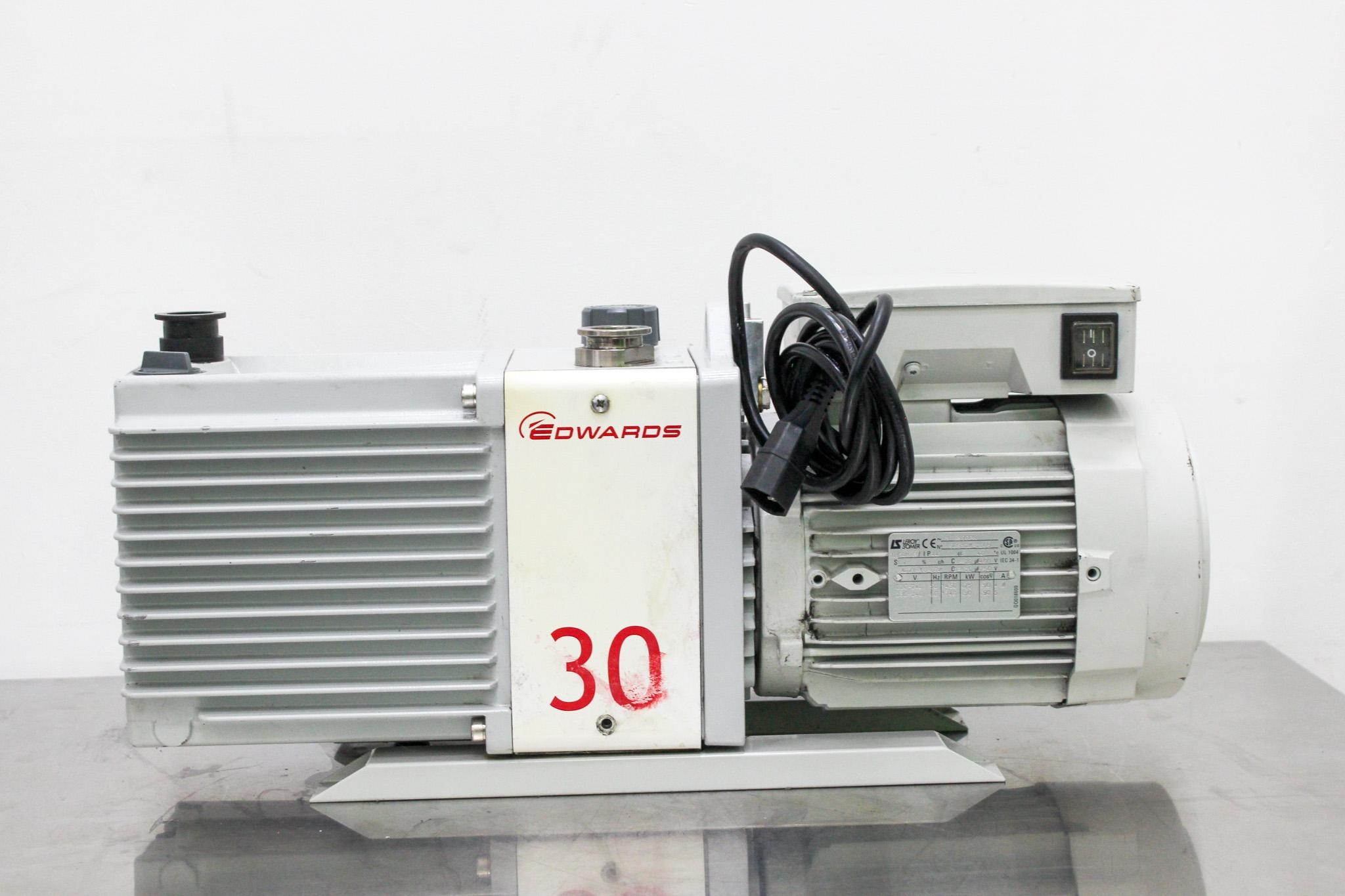 Edwards E2M30 Vacuum Pump - Strong Suction Smooth Operation 230V 100lb