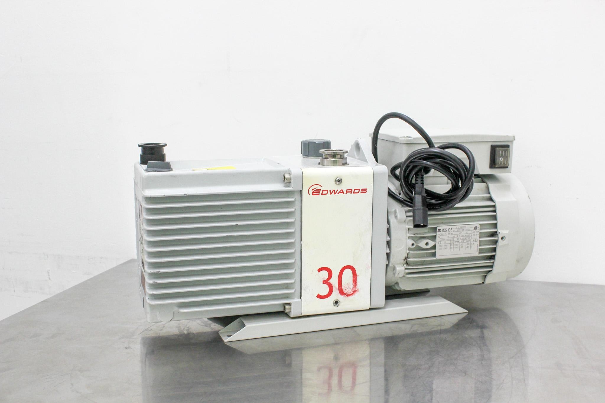 Edwards Vacuum Pump E2M30 Industrial Vacuum Reliable High Suction Power 220V