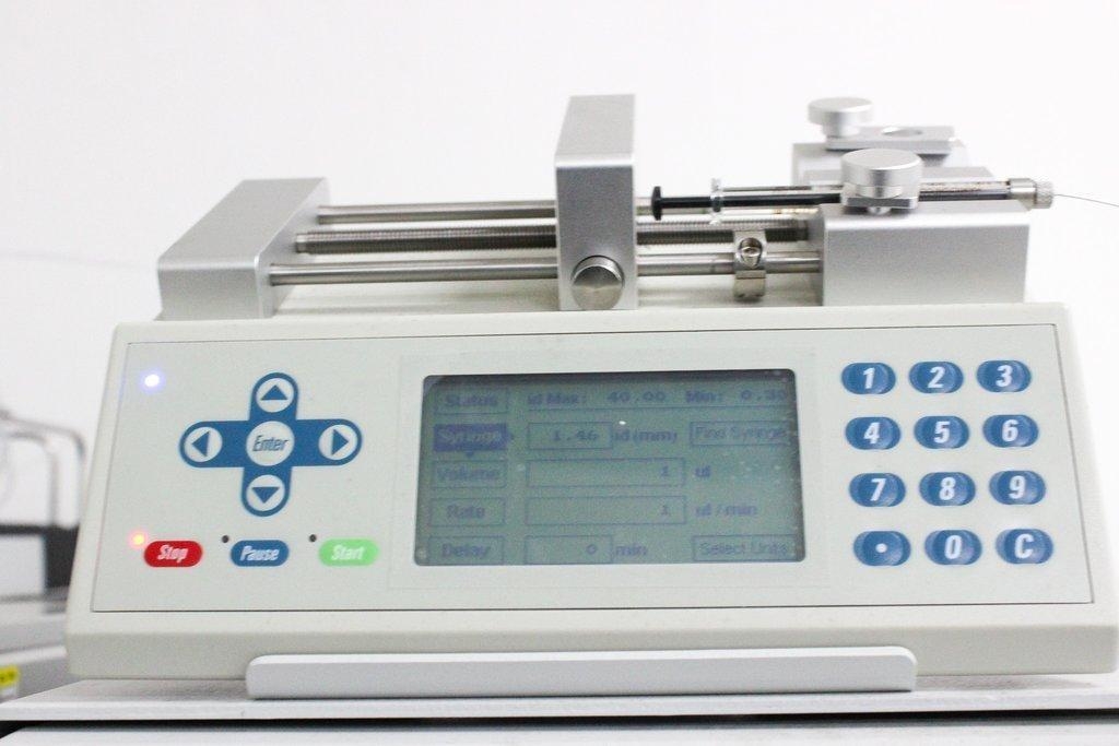 Thermo TSQ Quantis Triple Quadrupole Mass Spec with Vacuum Pump & Sensitivity