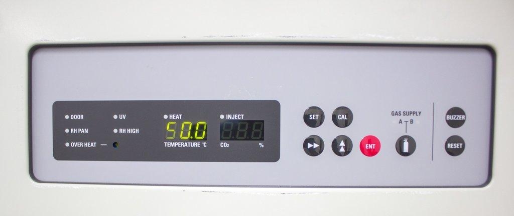 Panasonic MCO-80IC CO2 Incubator with 851L Capacity and 50C Temperature Range
