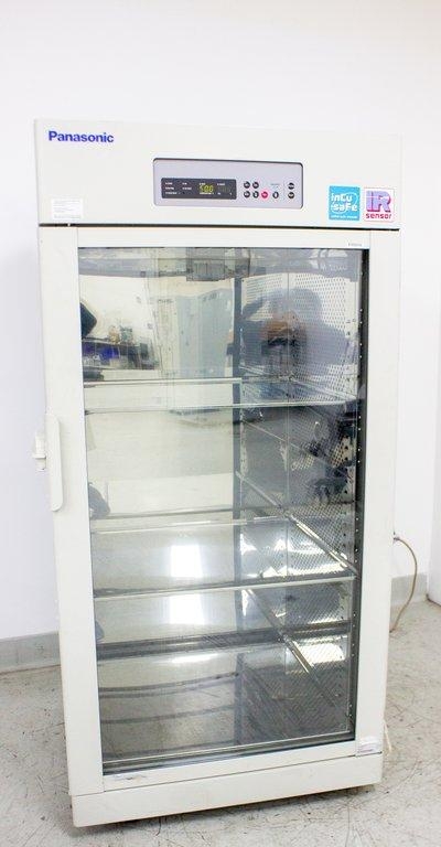 Panasonic MCO-80IC CO2 Incubator with 851L Capacity and 50C Temperature Range
