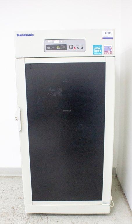 Panasonic MCO-80ICL-PA CO2 Incubator Large Capacity 30 cu.ft. for Cell Culture