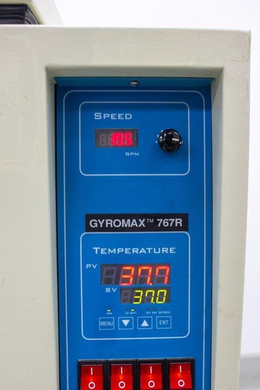 Amerex Instruments SK-767R Refrigerated Incubator Shaker 30Wx18D Temp Control