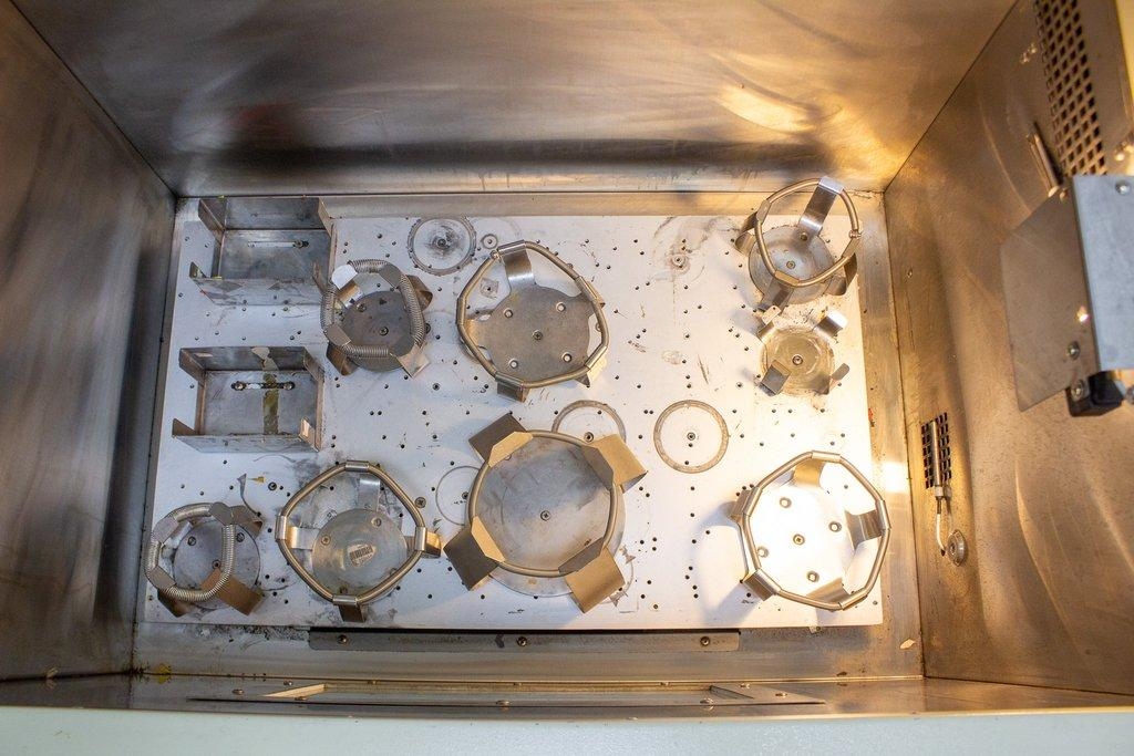 Amerex Instruments SK-767R Refrigerated Incubator Shaker 30Wx18D Temp Control