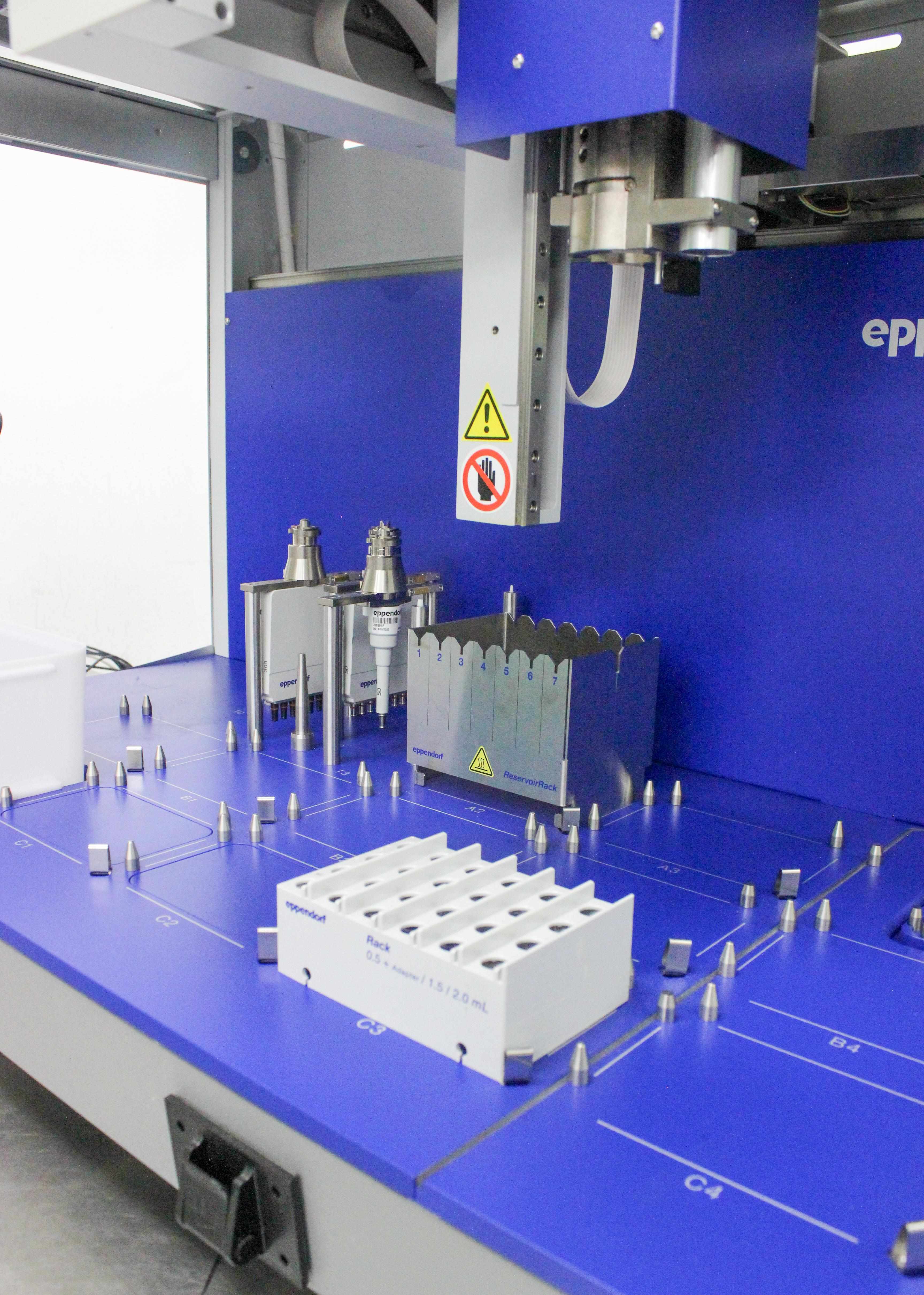 Eppendorf epMotion 5075 Automated Liquid Handling System with Computer & Software