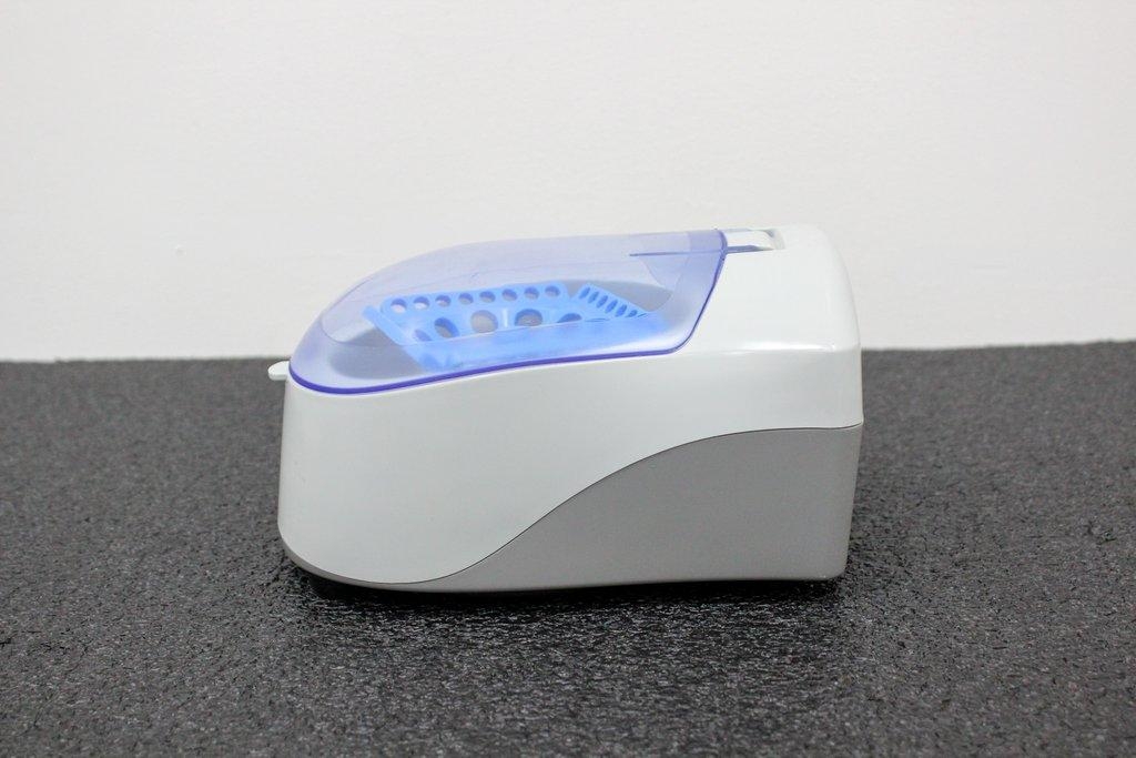 Benchmark Scientific C1012 Centrifugation Microcentrifuge 7000 RPM 12 place 2mL