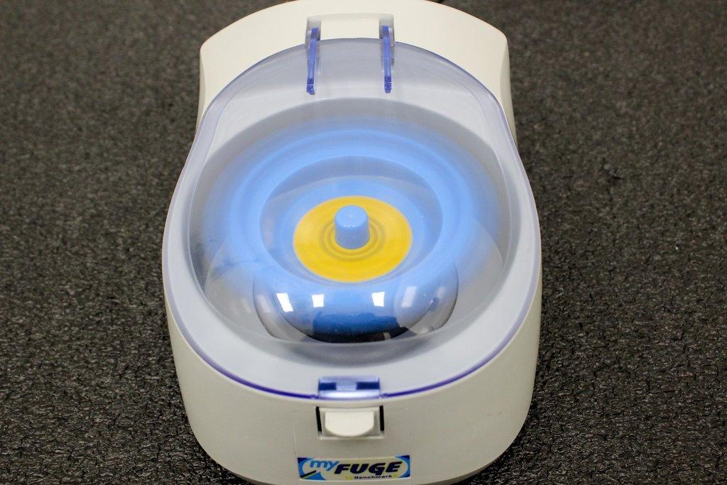 Benchmark Scientific C1012 Centrifugation Microcentrifuge 7000 RPM 12 place 2mL