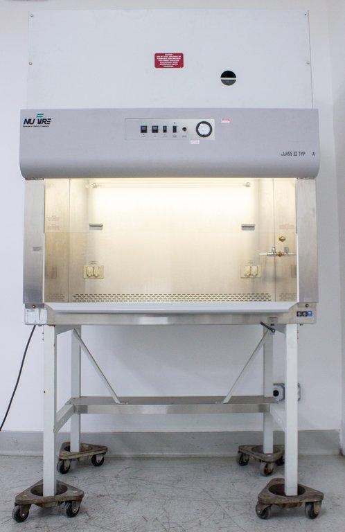 NuAire NU-425-400 Biosafety Cabinet Class II A2 Lab Equipment