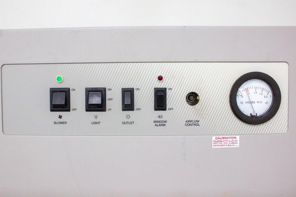 NuAire NU-425-400 Biosafety Cabinet Class II A2 Lab Equipment