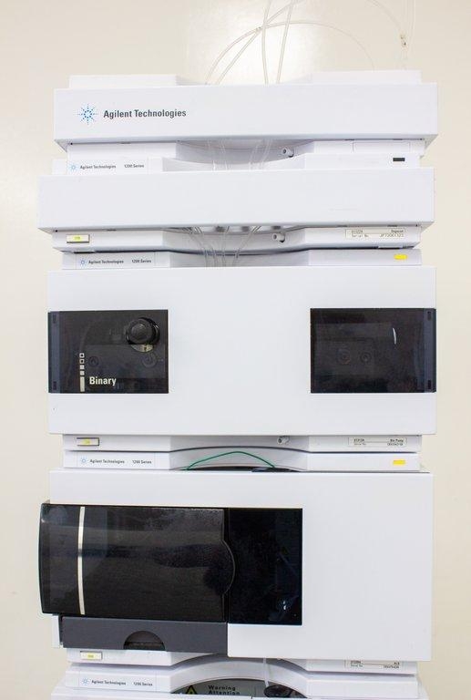 Agilent 1200 Series HPLC System 4-40C HPLC System with MWD 30-Day Warranty