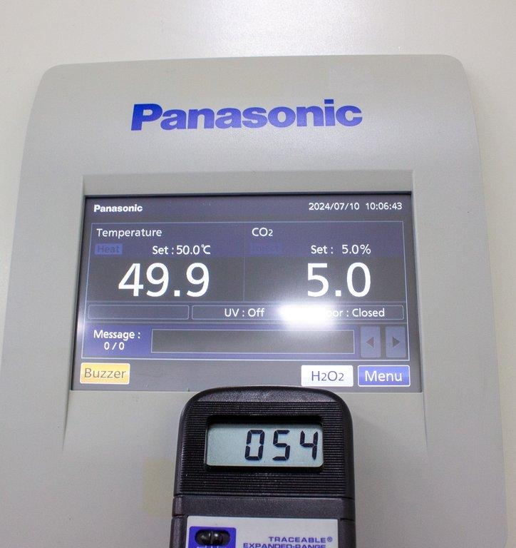 Panasonic MCO-170AICUV-PA CO2 Incubator UV Light Controls Japan Model