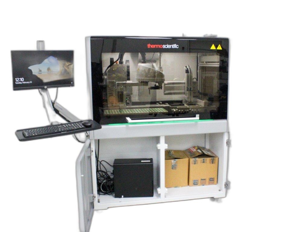 Thermo KingFisher SpeciTRAX Sample Transfer System with Computer/Software