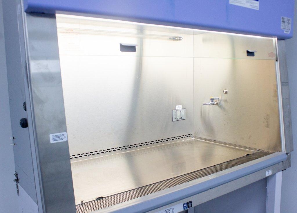 Panasonic MHE-N400A2-PA Class II Type A2 Biological Safety Cabinet with HEPA Filtration
