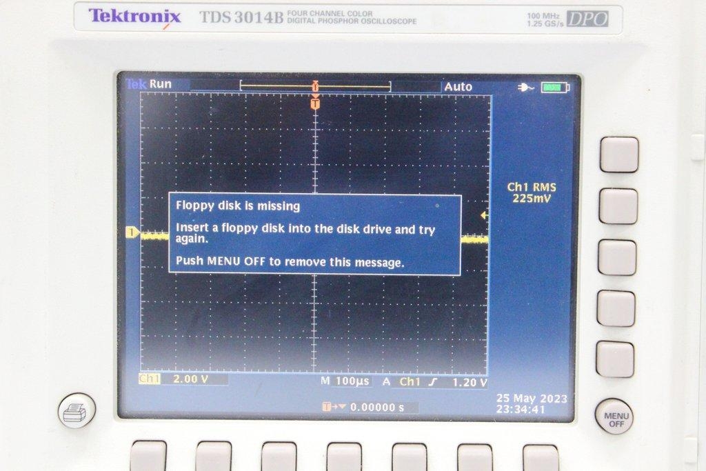 Tektronix TDS 3014B Four Channel Digital Oscilloscope 100-240V 60Hz DPO 2015