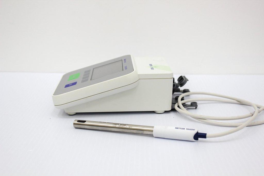 Mettler-Toledo Seven Compact S230 Meter pH, Conductivity, 120V 50/60Hz, VG