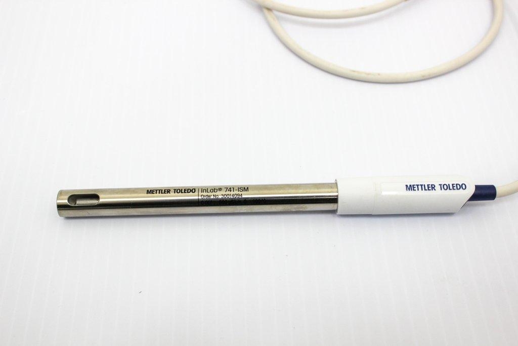 Mettler-Toledo Seven Compact S230 Meter pH, Conductivity, 120V 50/60Hz, VG