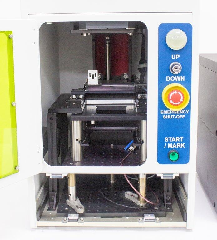 Keyence MD-V9920FA Laser Engraving High-Speed 3-Axis YVO4 Marking System