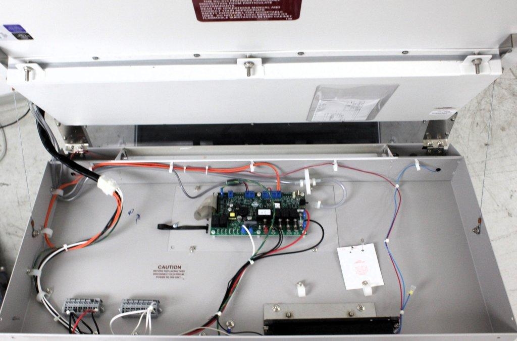 NuAire NU-813 Biosafety Cabinet Ventilated Enclosure HEPA Filtered Airflow