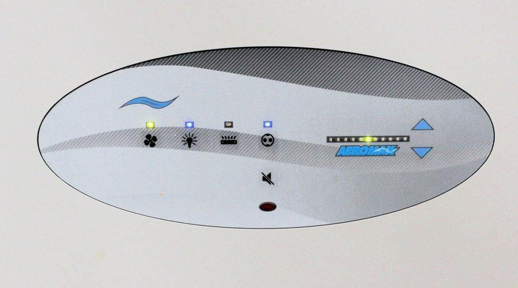 NuAire NU-813 Biosafety Cabinet Ventilated Enclosure HEPA Filtered Airflow