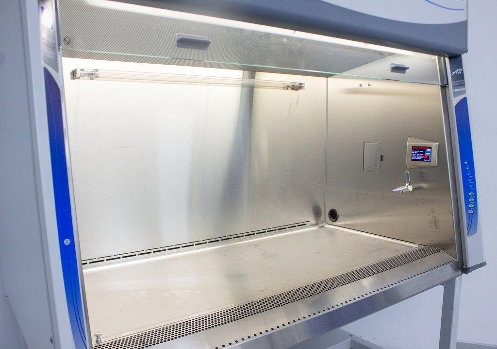 Labconco Purifier Logic+ Class II Type A2 4Ft Biosafety Cabinet 120V 60Hz ECM