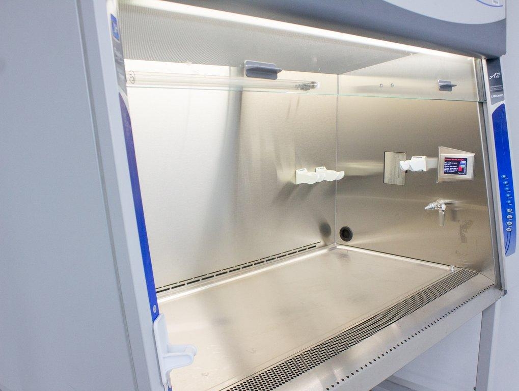 Labconco Purifier Logic+ 4Ft Class II A2 Biosafety Cabinet Used HEPA Filter