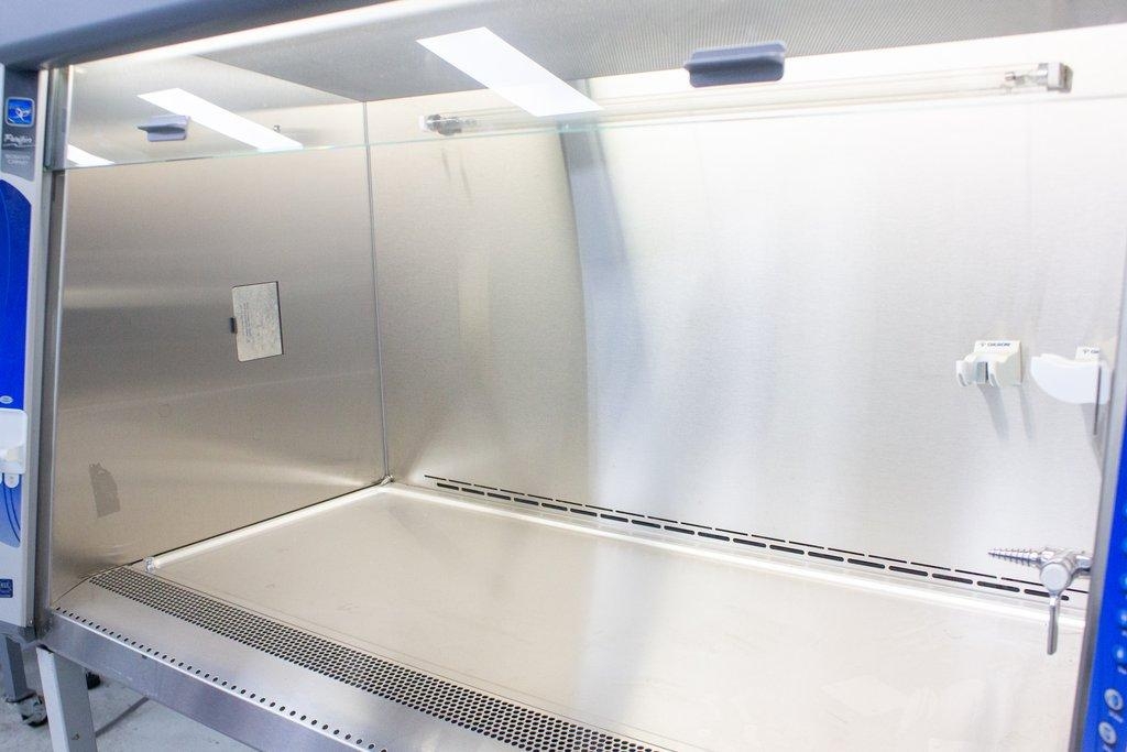 Labconco Purifier Logic+ 4Ft Class II A2 Biosafety Cabinet Used HEPA Filter