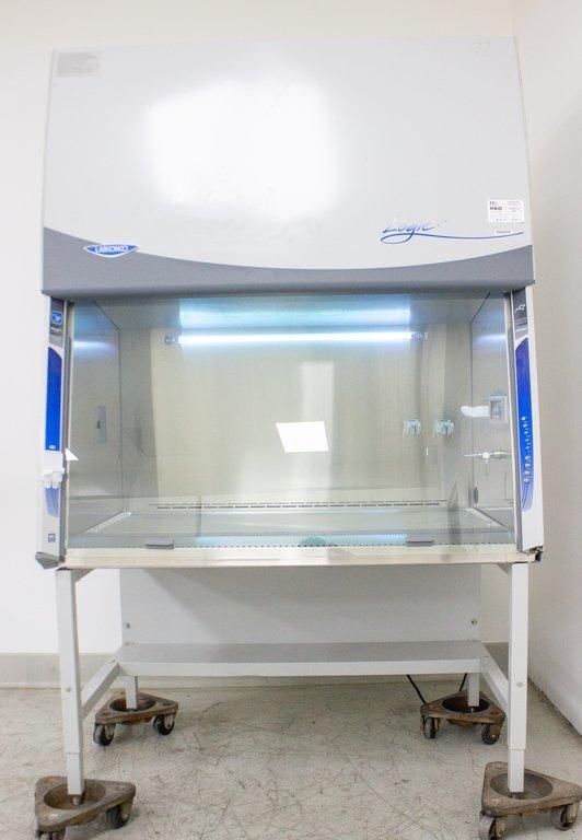 Labconco Purifier Logic+ 4Ft Class II A2 Biosafety Cabinet Used HEPA Filter