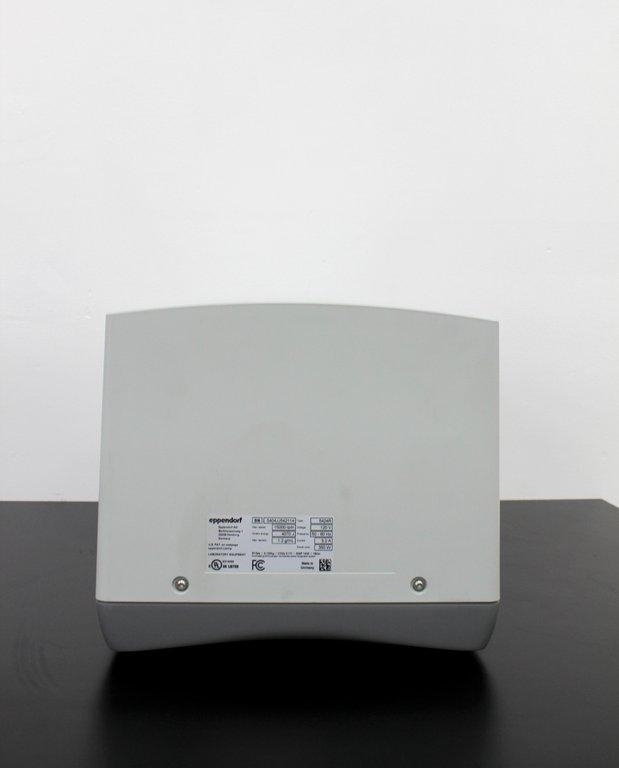 Eppendorf 5424R Microcentrifuge 24-Place PCR Compatible -10 to +40C 15000 RPM