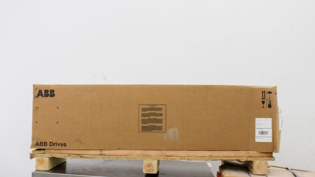 ABB ACH580-PCR-052A-4 VFD Circuit Breaker 40HP HVAC Drive 460V 52A