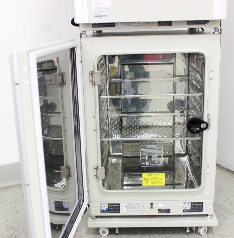 Panasonic MCO-170AICUVL-PA CO2 Incubator 165L 0-20% CO2 with UV Lamp LCD