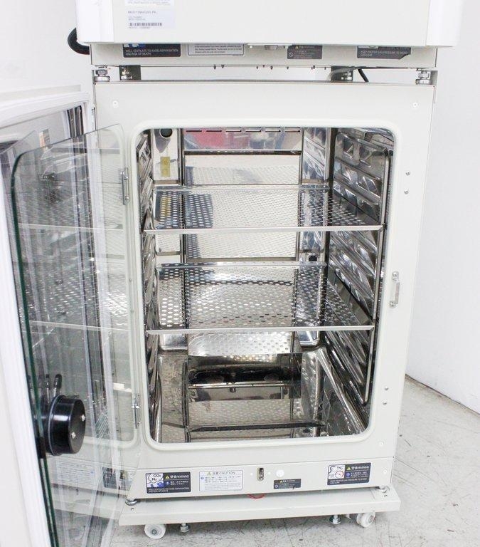 Panasonic MCO-170AICUVL-PA CO2 Incubator 165L 0-20% CO2 with UV Lamp LCD