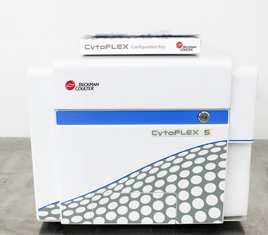 Beckman CytoFLEX S Flow Cytometry System 4 Lasers High Throughput 2022
