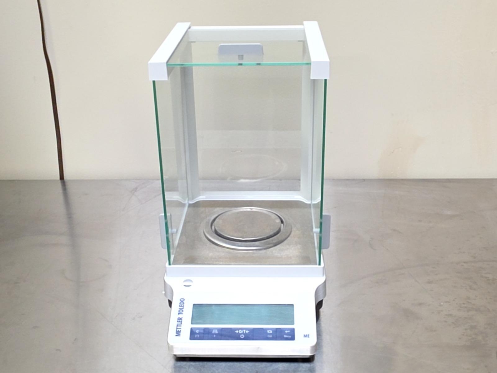Mettler Toledo Balance Model ME104E